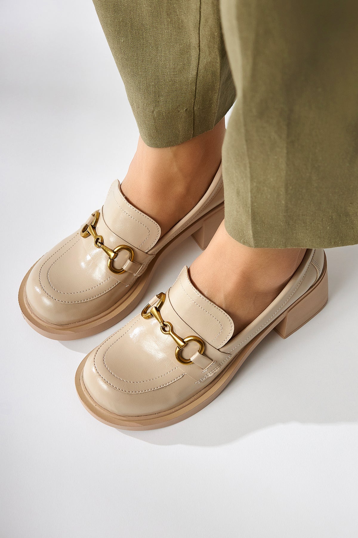 Berita Damen Chunky Heel Schuh in Beige