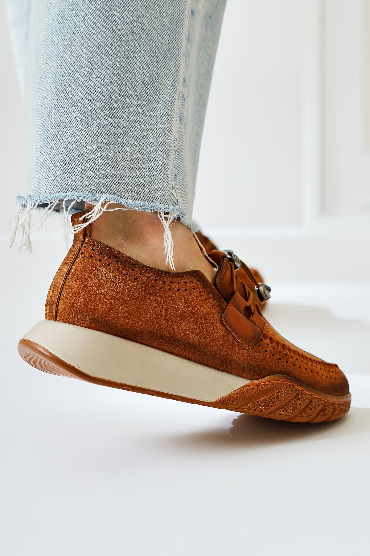 Allice Taba Wildleder Laser-Cut Freizeitschuhe