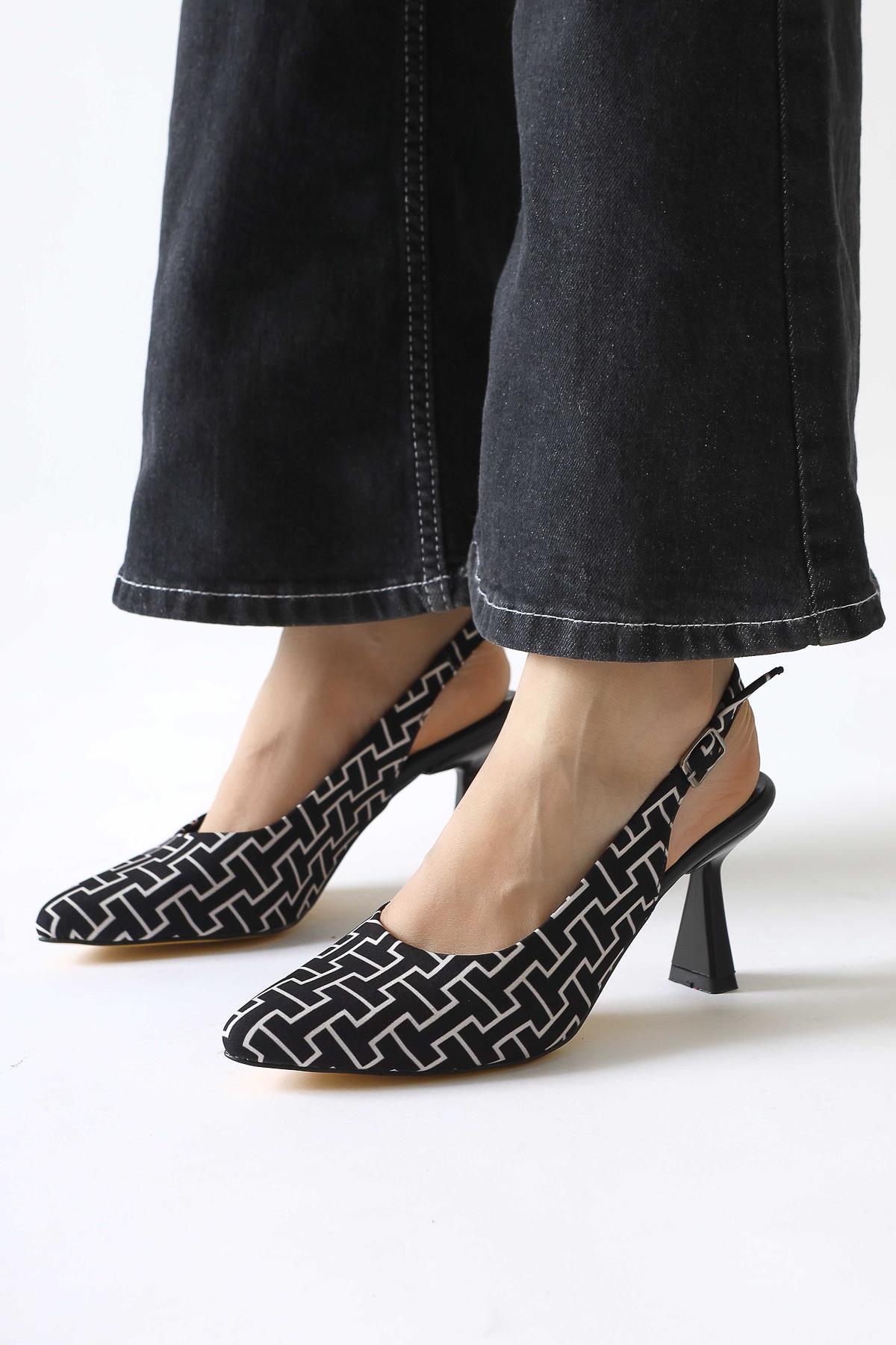 Ernesa Black Geometric Patterned High Heel Shoes