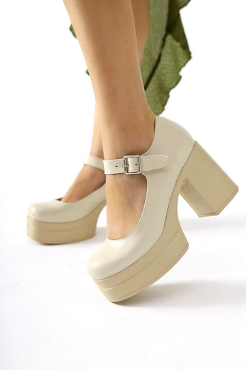 Adelin – Beige Oval-Toe Platform Shoe