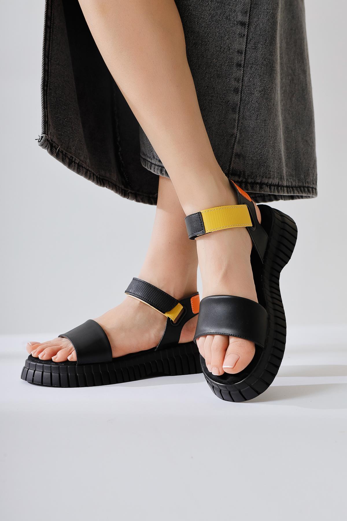 Jeny Schwarze Komfort-Sandalen mit breitem Klettverschluss