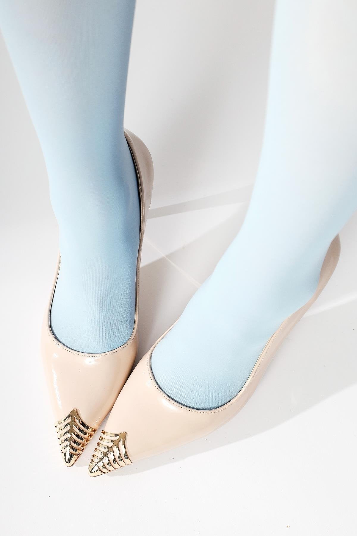 Carly Ten Gold Detailed Pointed Toe Thin Heel Shoes