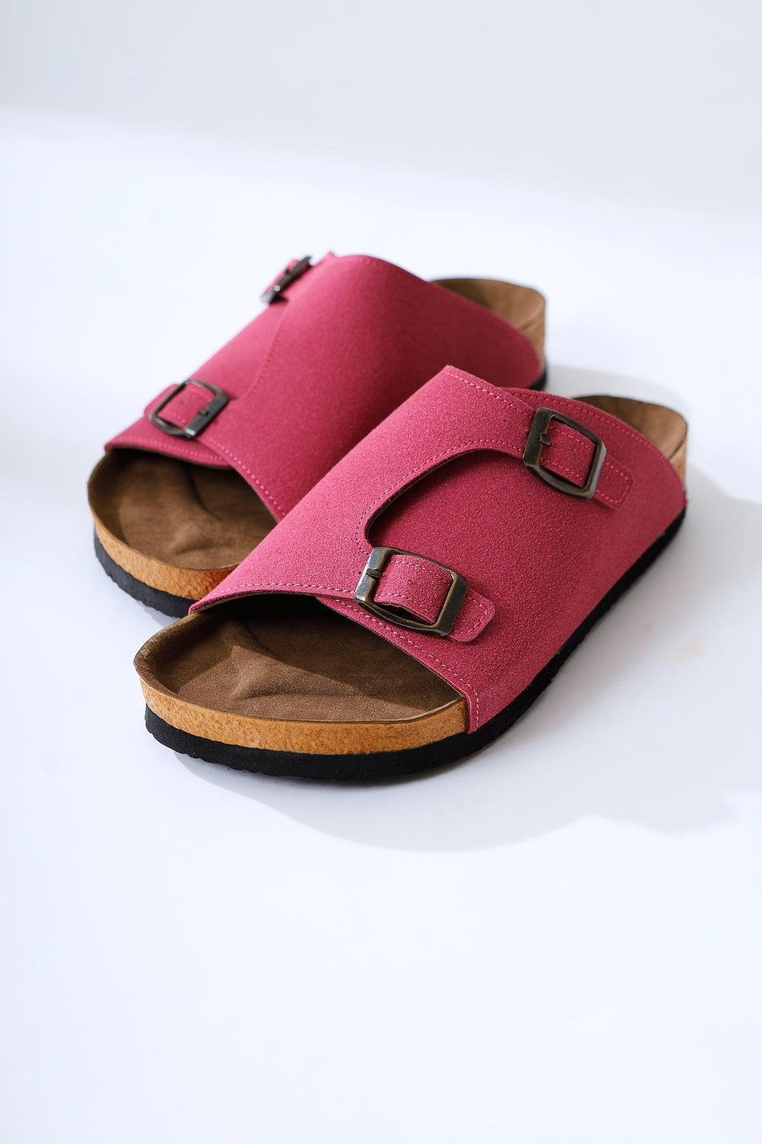 Christella – Fuchsia Velours Slide mit Doppel-Schnallen-Detail (Damen)