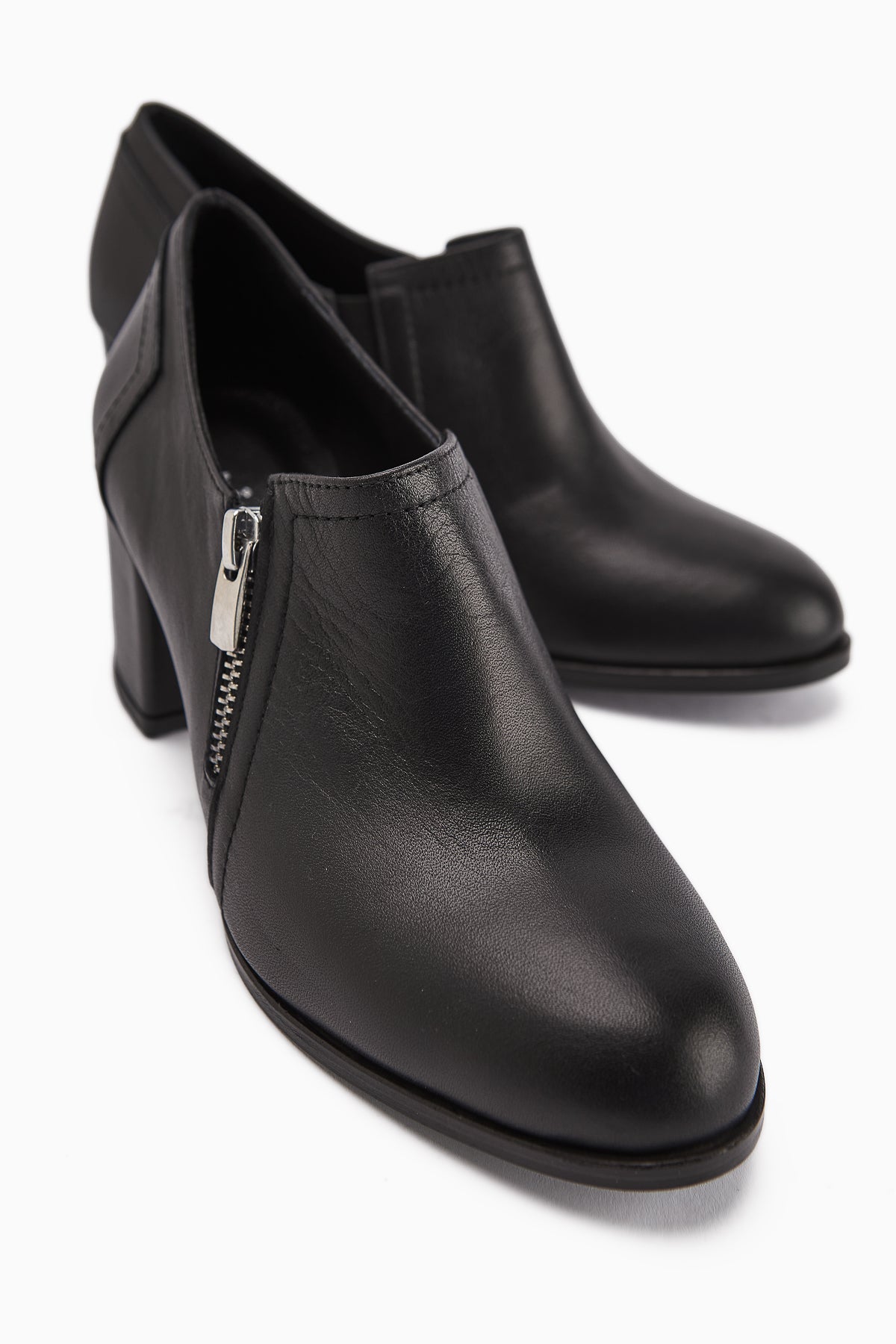 Leona Genuine Leather Black Zipper Detailed Women's Heels