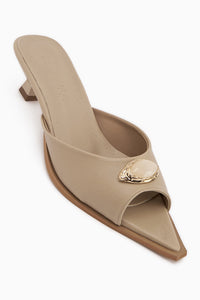 Dania Beige Schnalle Kurz Absatz Damen Pantoletten