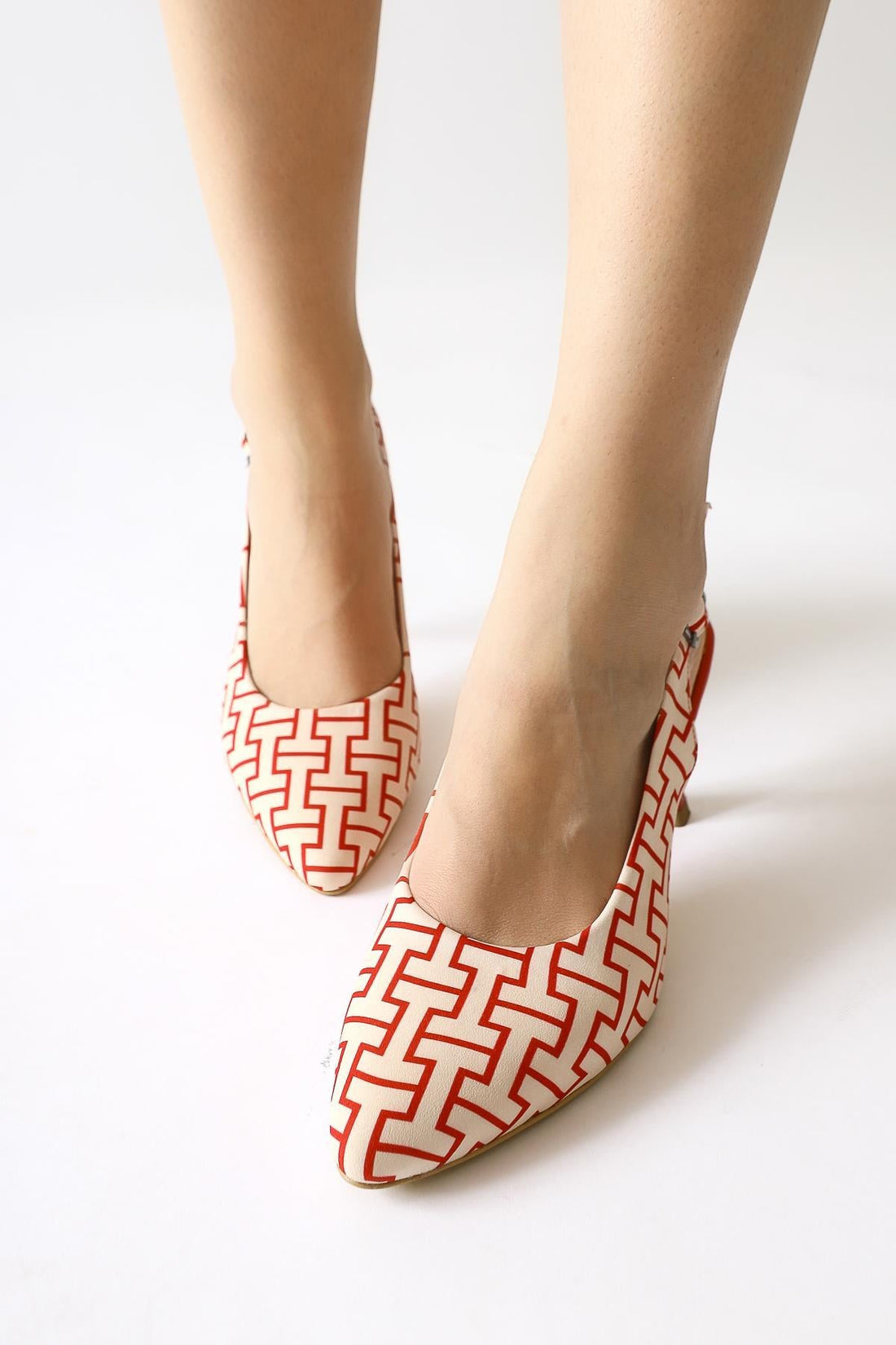 Ernesa – Rot Schuh mit Absatz und geometrischem Muster (Damen)