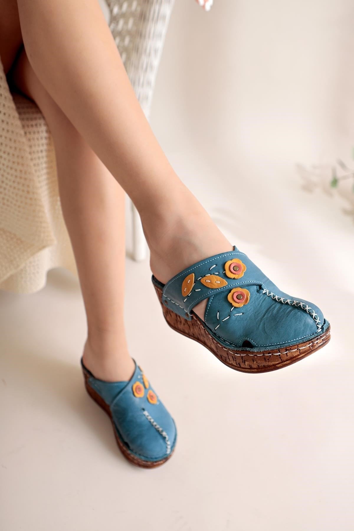 Alto Echtes Leder Dunkelblaue Komfort Pantoffeln mit Distressed Sohle