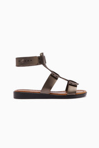 Echtes Leder Rayen Platin Drei Riemen Nieten Detail Damen Sandale