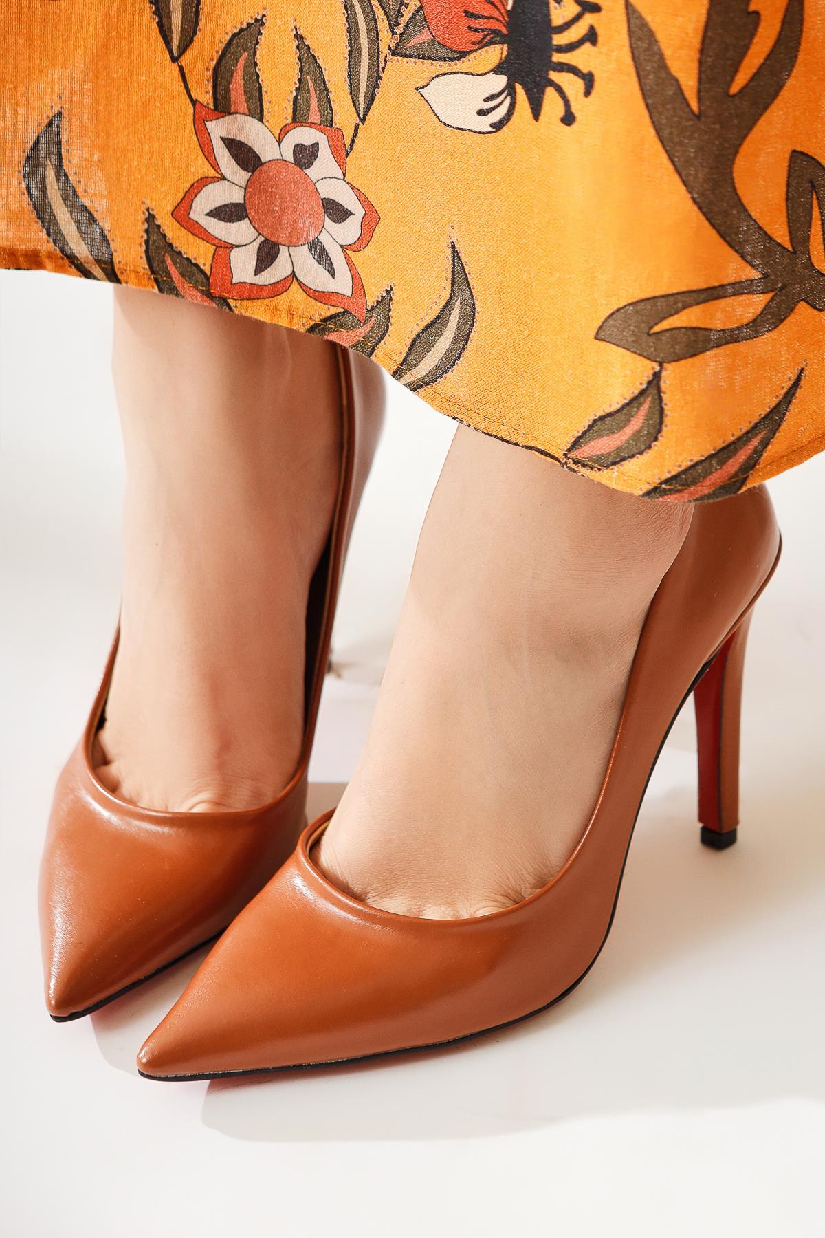 Pavinee Brown Patent Leather Pointed Toe Red Jurdan Thin Heel Shoes