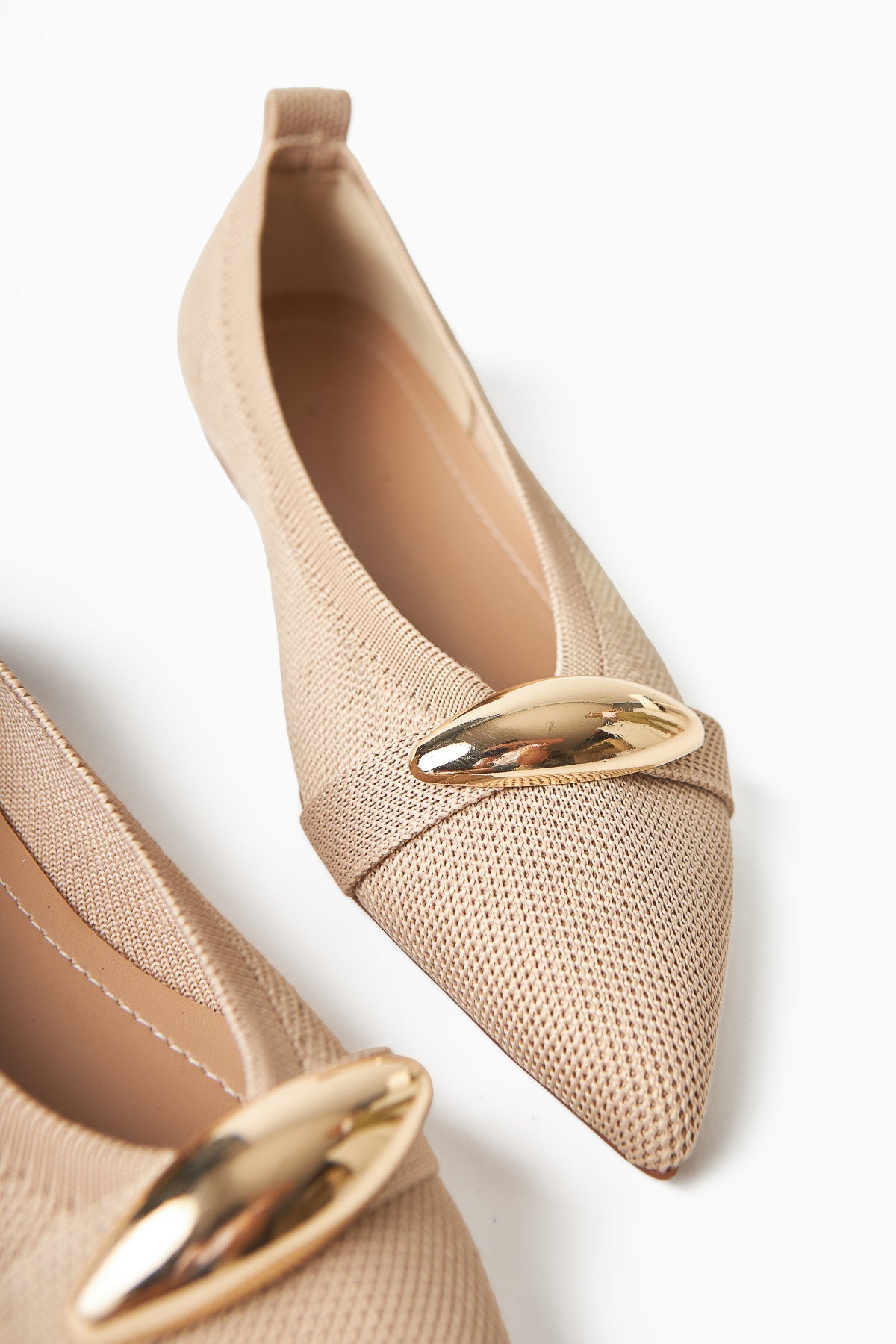 Lola Beige Damen Ballettflachschuh mit Metallschnalle, Spitze Zeh, Bequemer Alltagsschuh