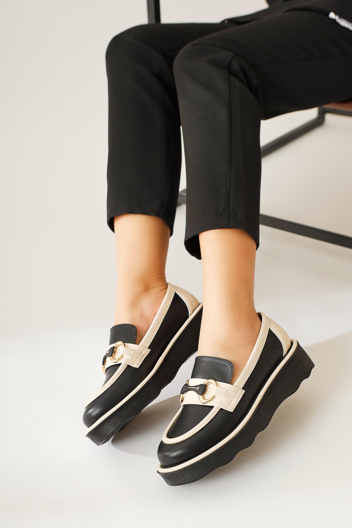 Larah Black-Beige Buckle Detailed Loafers