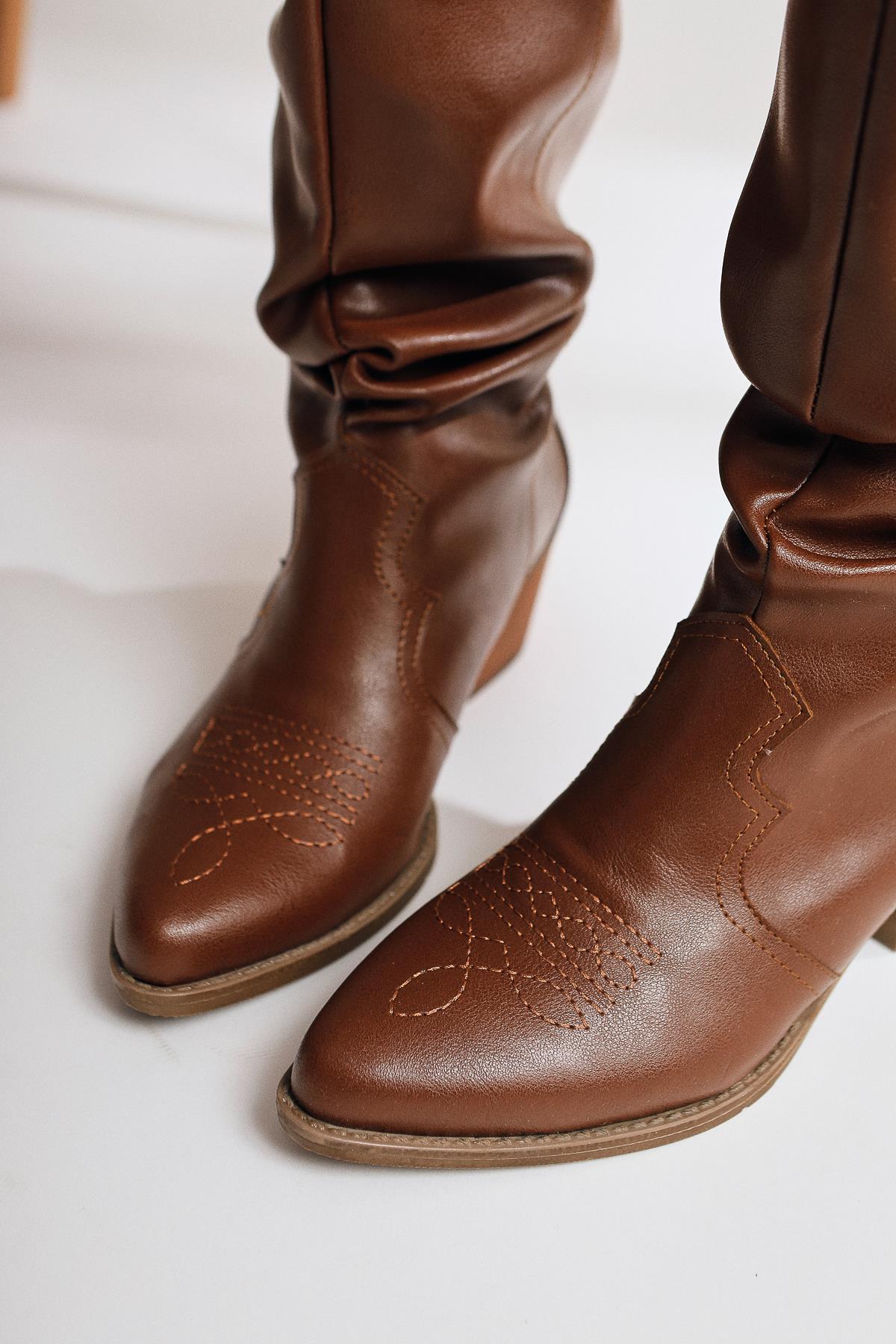 Lise-Britt Tan Gusseted Embroidered Western Boots