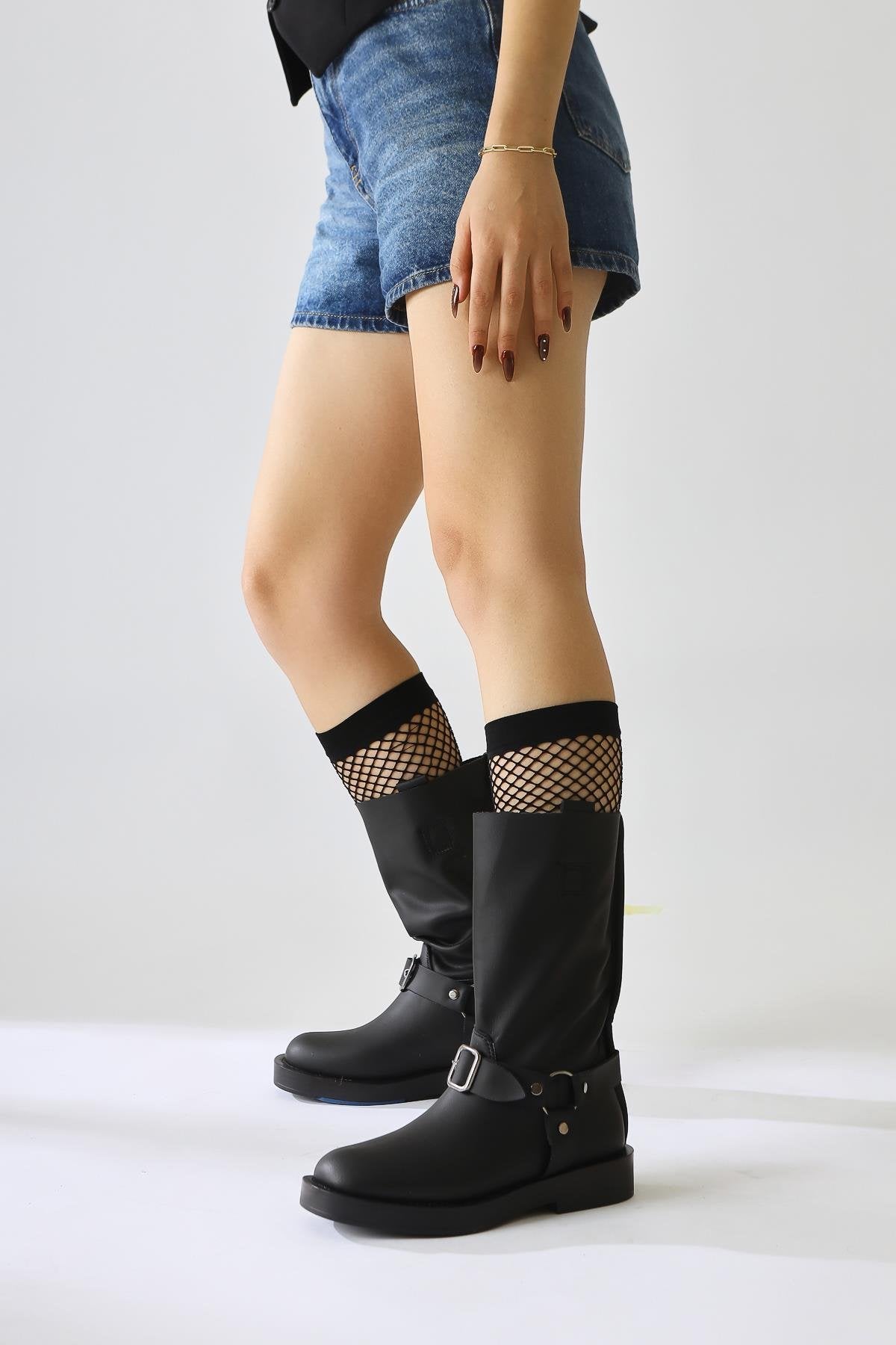 Lourd Black Soft Leather Belt Detailed Boots
