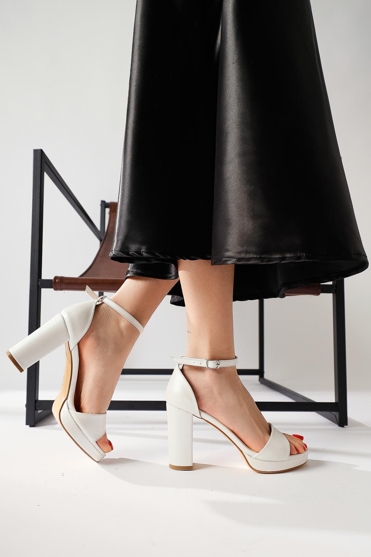 Parya Ecru Thin Platform Heeled Sandals