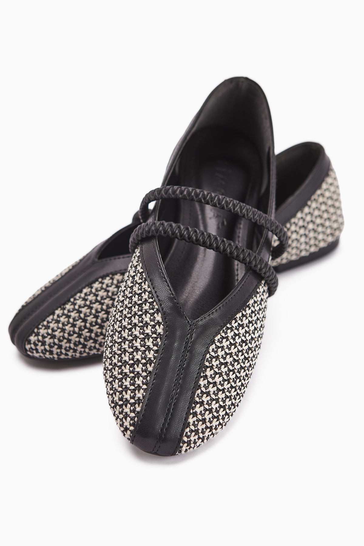 Gwen Black Elastic Detail Women's Ballet Flats