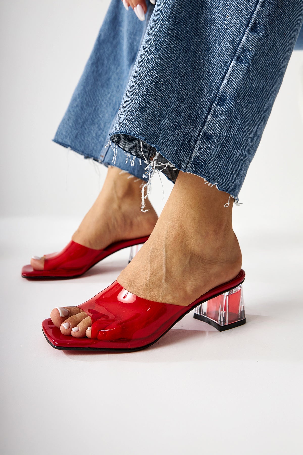 Persa – Rot Slide mit Transparent-Riemen und Transparent-Absatz (Damen)