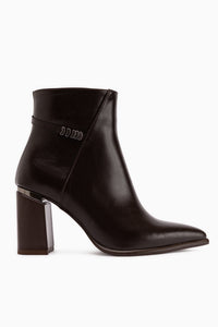 Lamia Braun Schnallen Detail Damen Stiefel