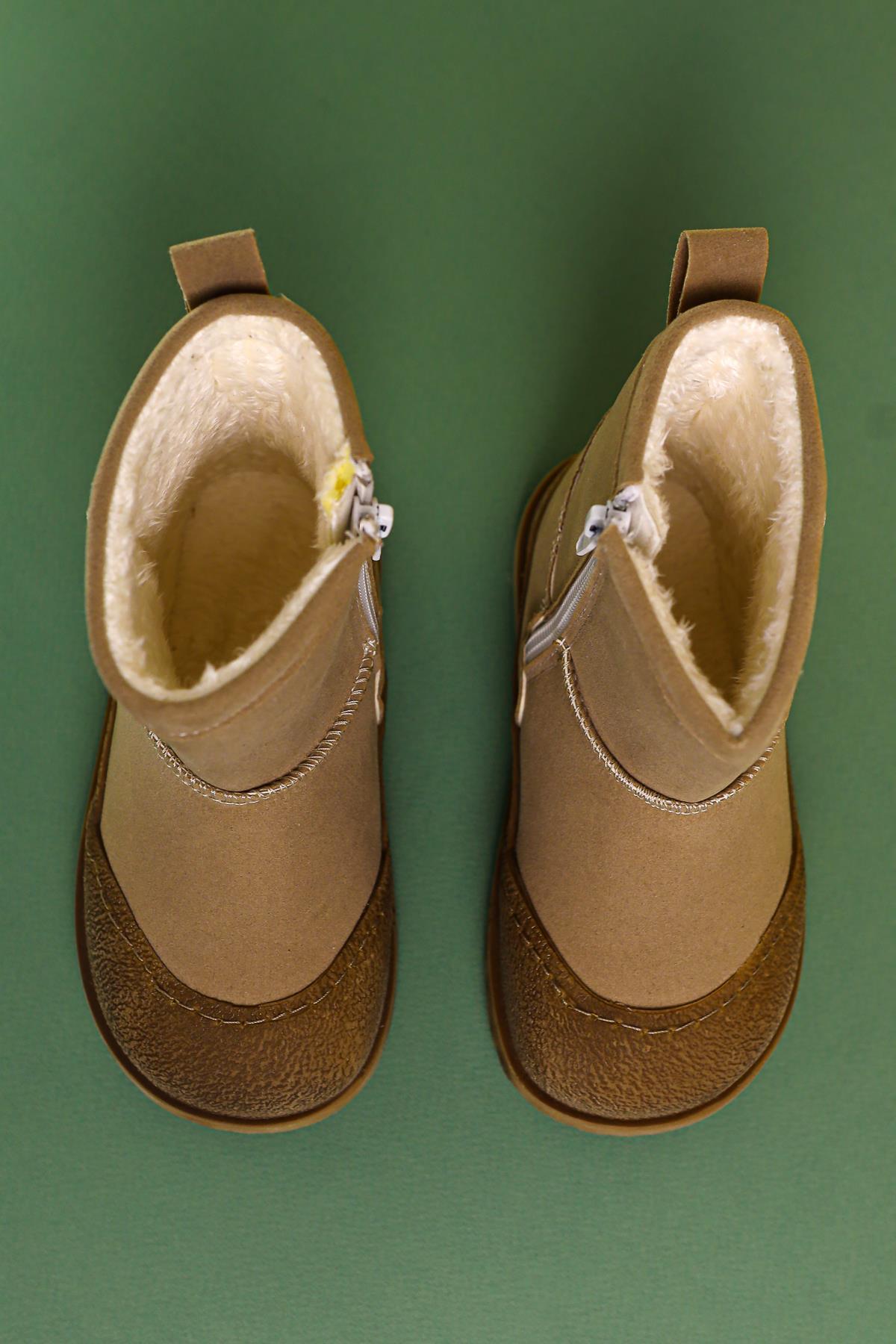 Jasmin Nerz Wildleder Stiefel mit umgekehrter Naht und Fellfutter für Kinder