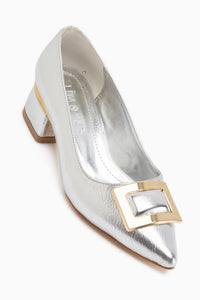 Charoline Silberne Schnalle Kurze Absatzspitze Schuhe