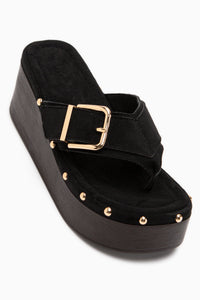 Arla Schwarze Wildleder Schnallen Detail Damen Wedge Sandale