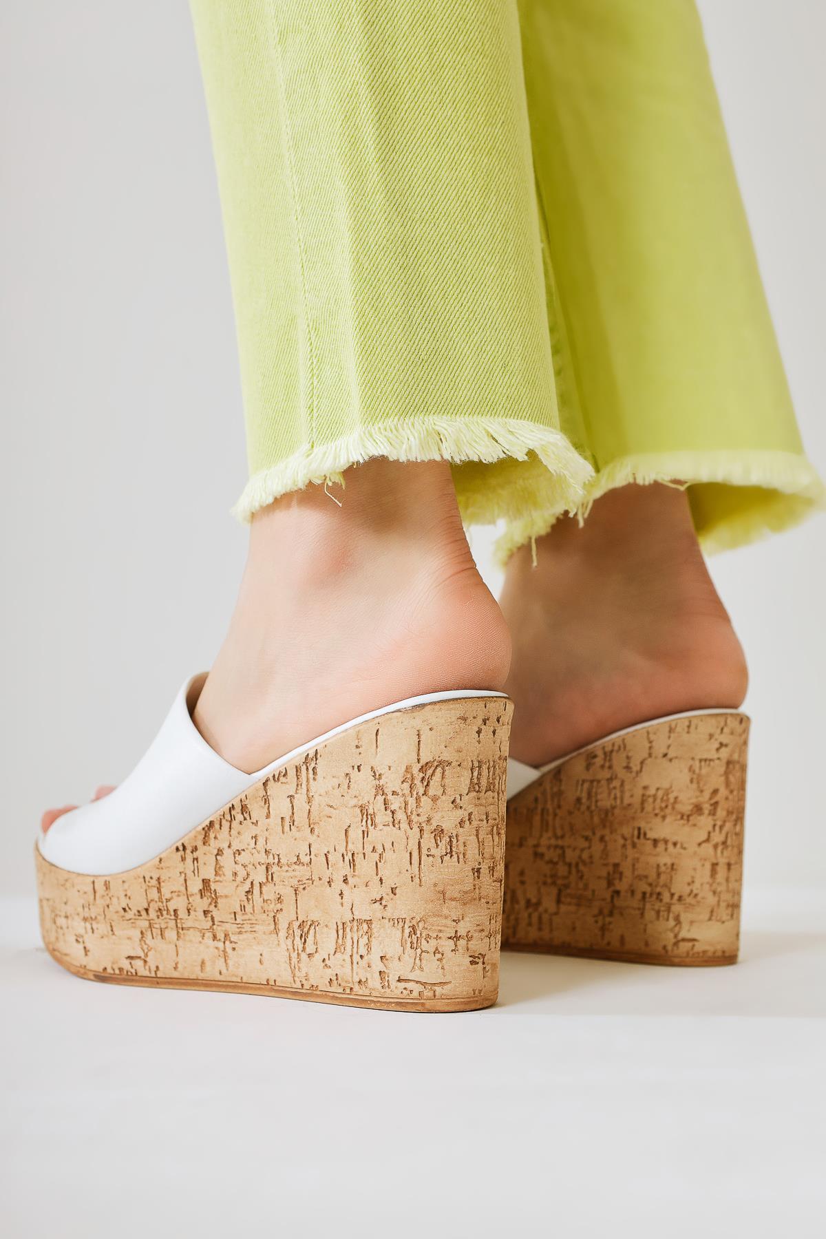 Riya White Thick Cork Soled Slippers