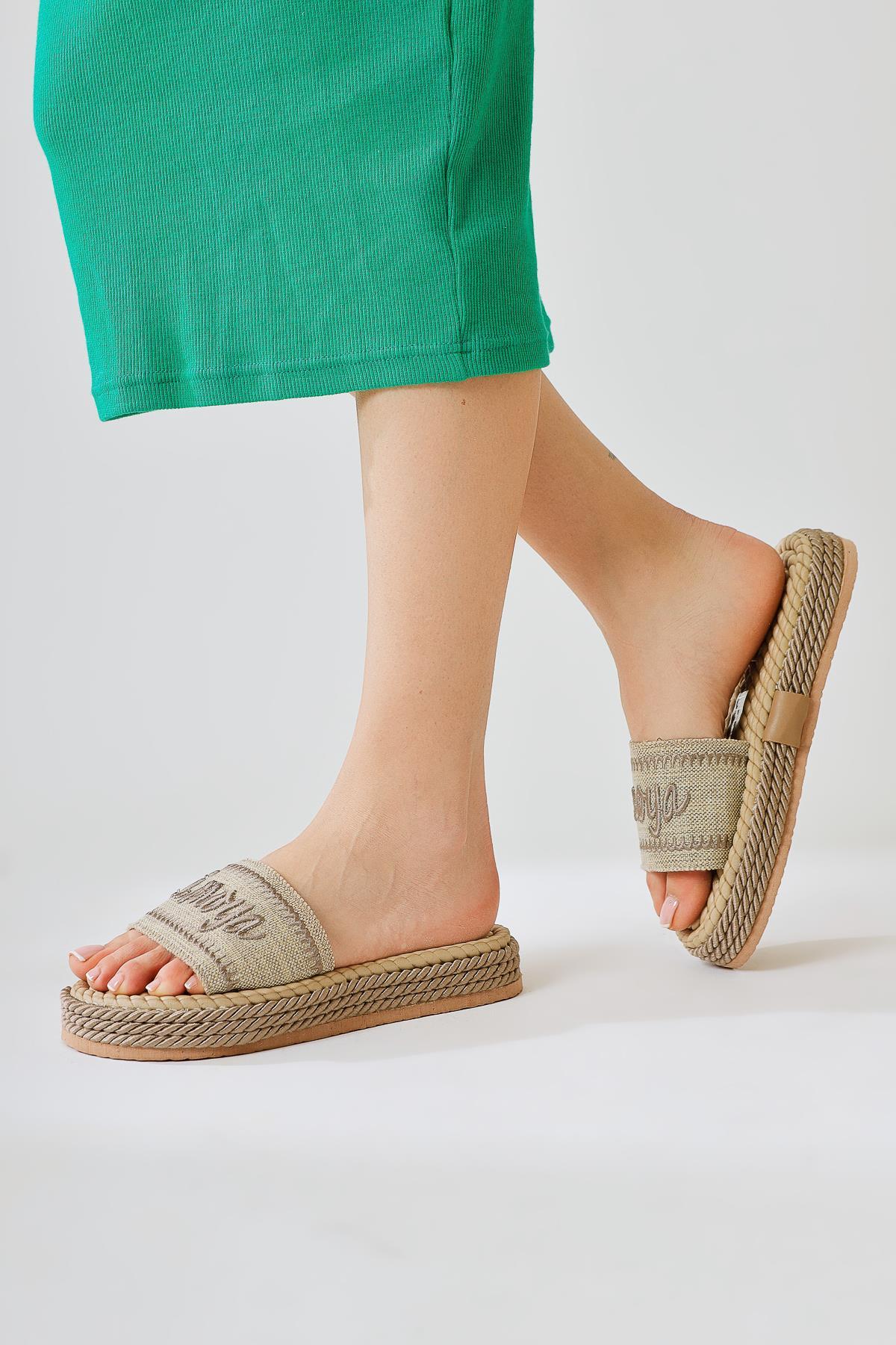 Vasana Weiche Textur Dicke Sohle Seil Pantoffeln in Vizon