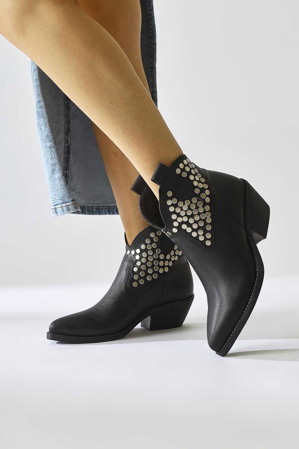 Tency – Black Stud-Detail Pointed-Toe Western Boot (Women)
