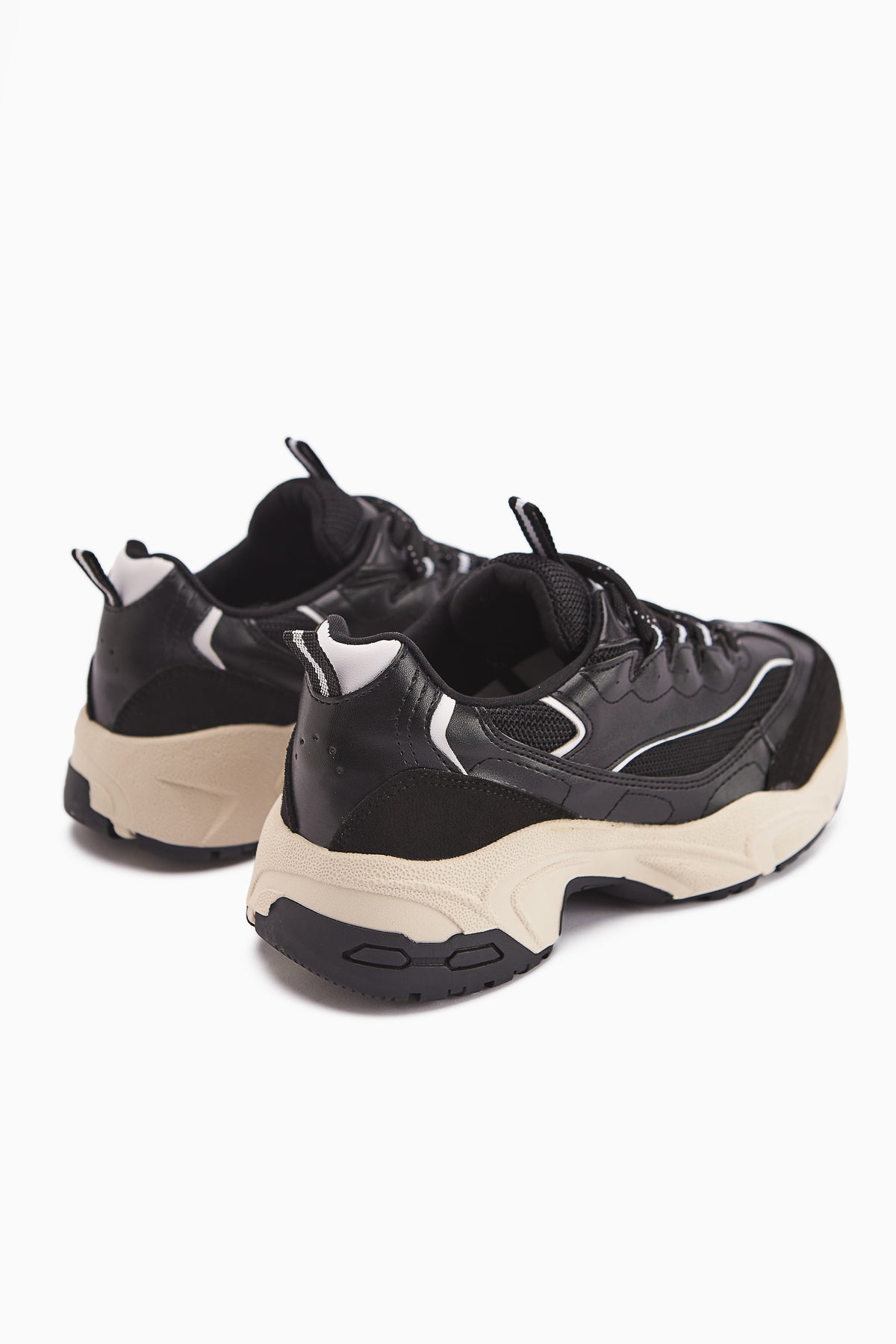 Rozhin Black Thick Sole Women's Sport Shoe