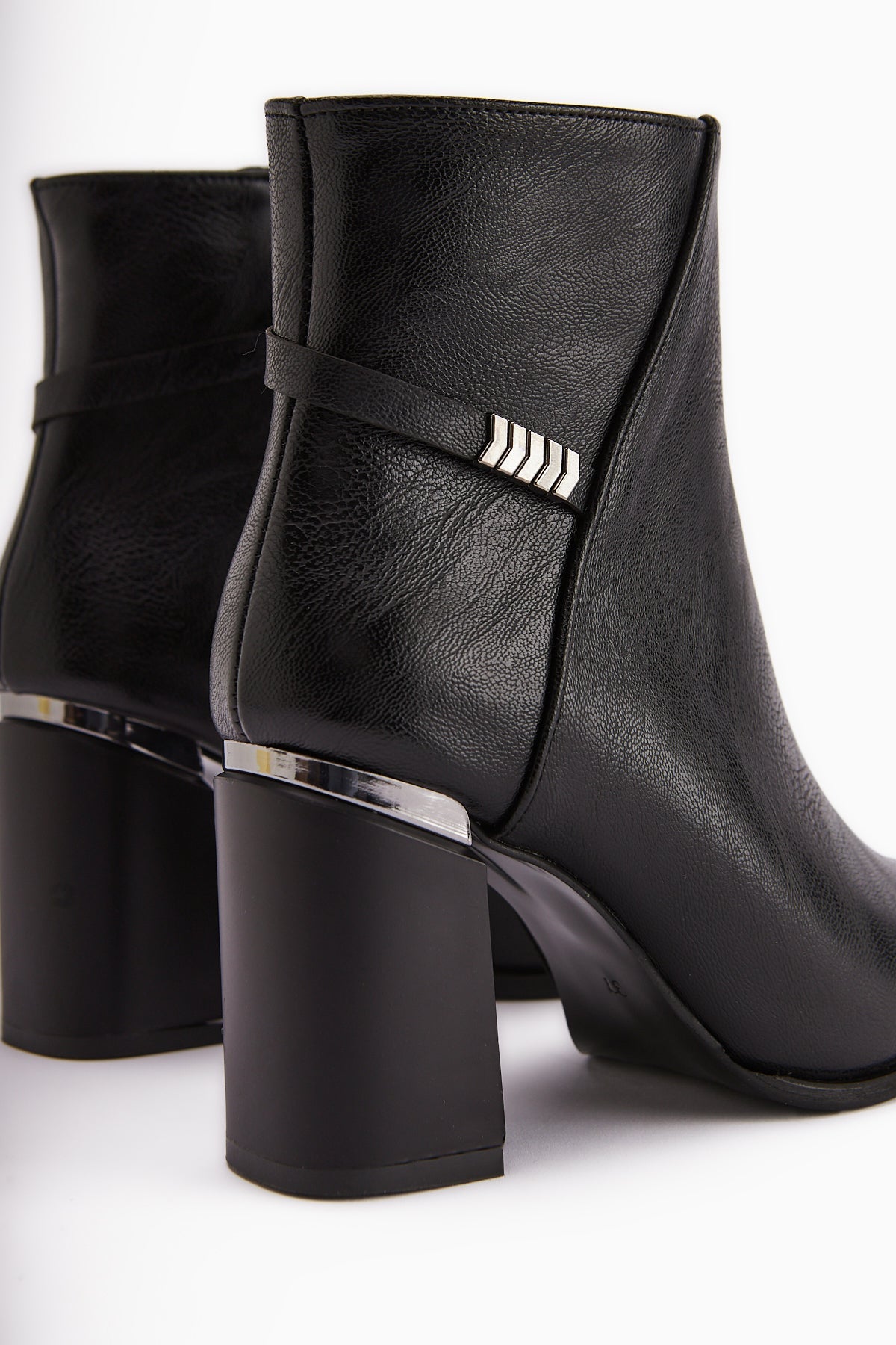 Lamia Black Buckle Detailed Heeled Women's Boot