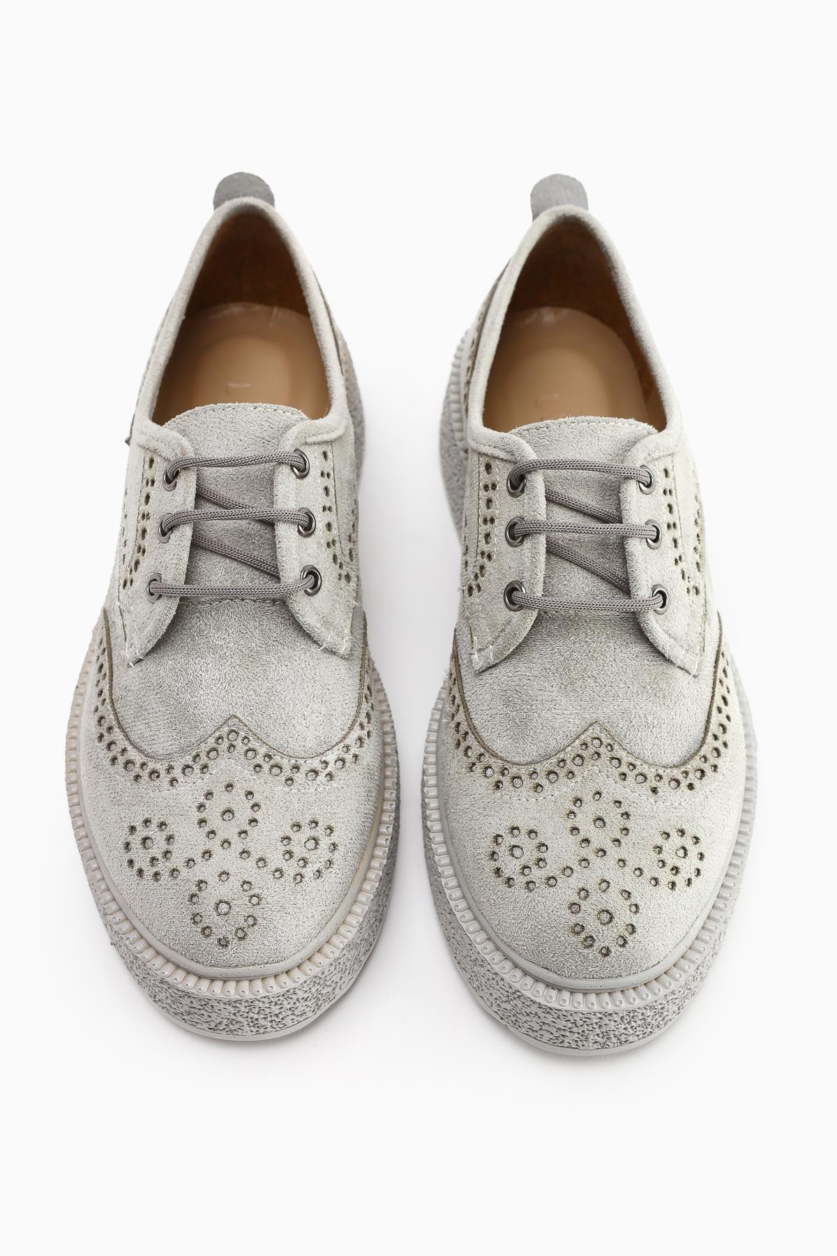 Rossy Ice Wildleder Ovaler Zehen Laser Cut Alltagsschuh für Frauen