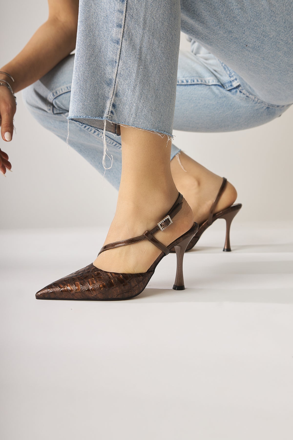 Sarah – Genuine Leather Brown Croc-Embossed Pointed-Toe Heeled Shoe (Women)