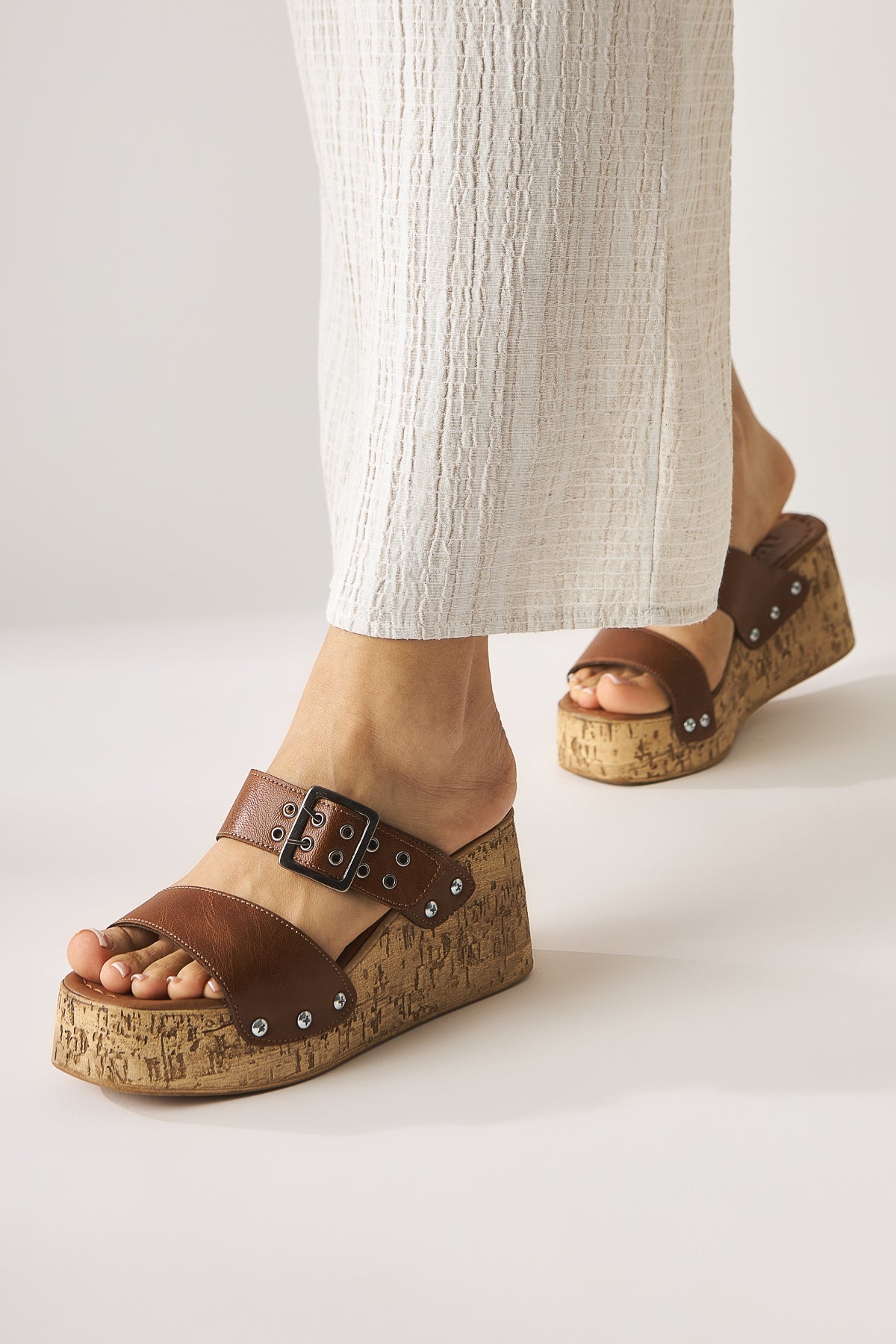 Genet Taba Schraubendetail Geschnallte Damen Hausschuhe