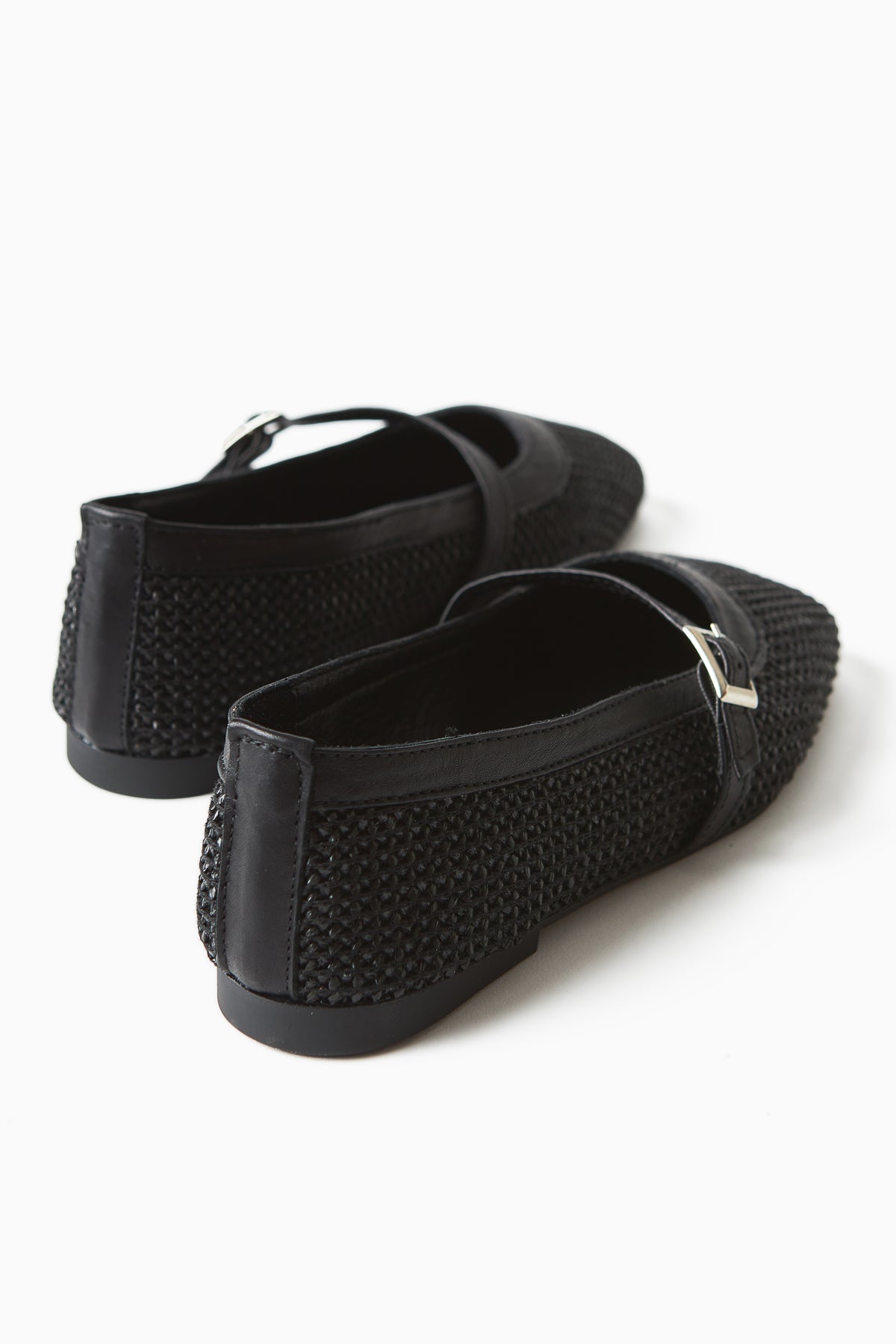 Remza Schwarze Damen-Ballerina mit Schnalle, Bequemer Alltagsschuh, Gewebte Textur