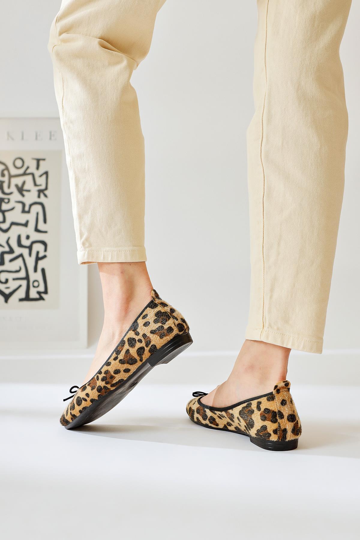 Sille Leopard Patterned Feathered Bow Detailed Ballerinas