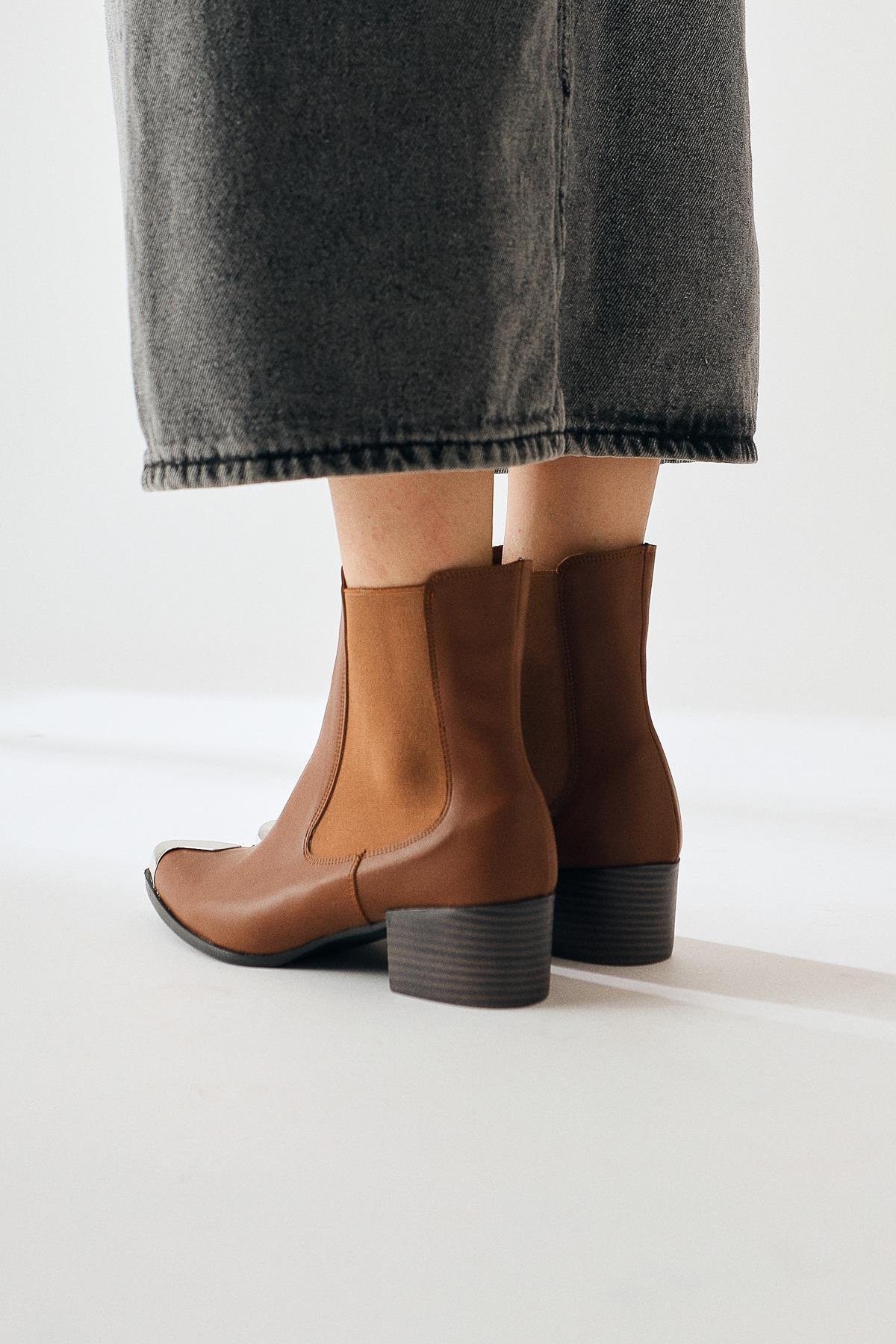 Heda - Cognac Pointed-Toe Metal-Detail Boot (Women)