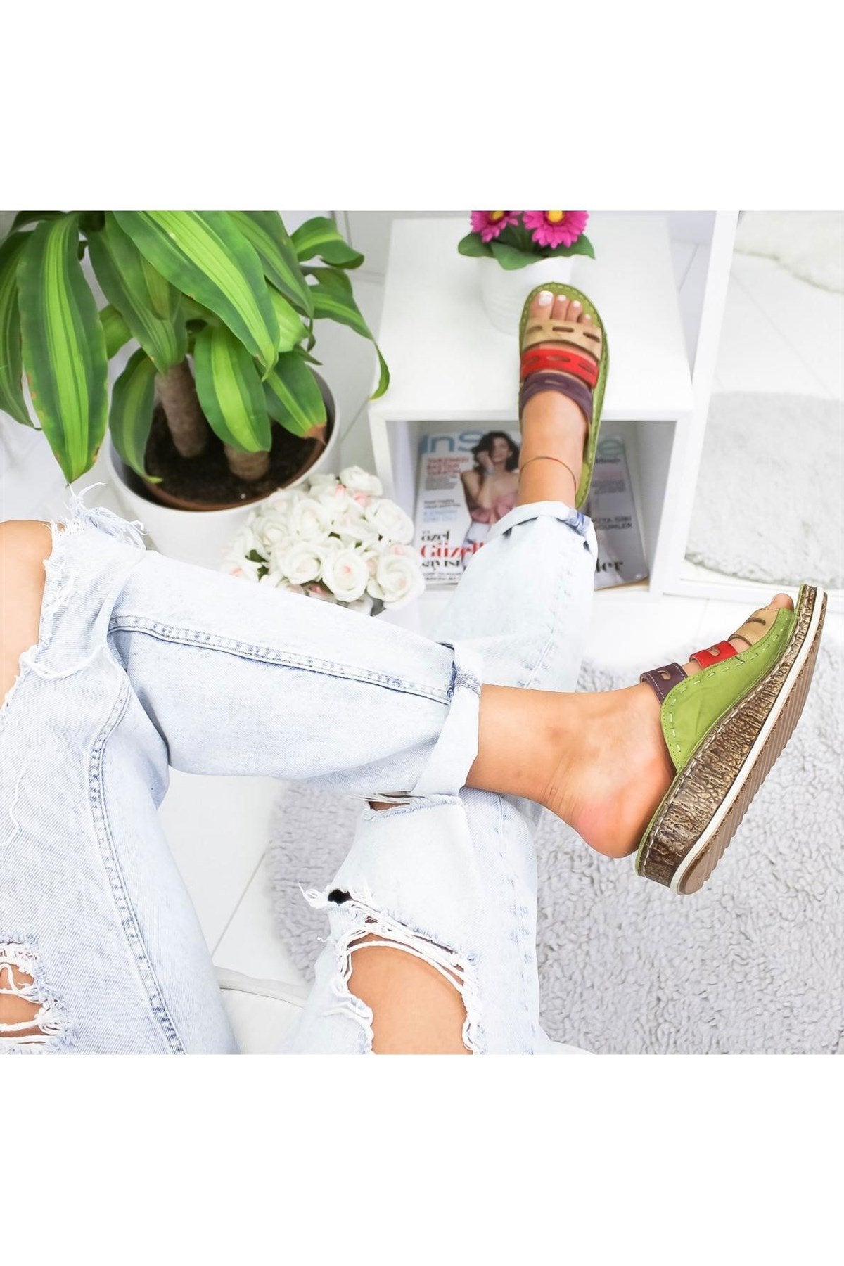 Joelle Grüne Komfort-Pantoffeln mit Laserschnitt aus Echtem Leder