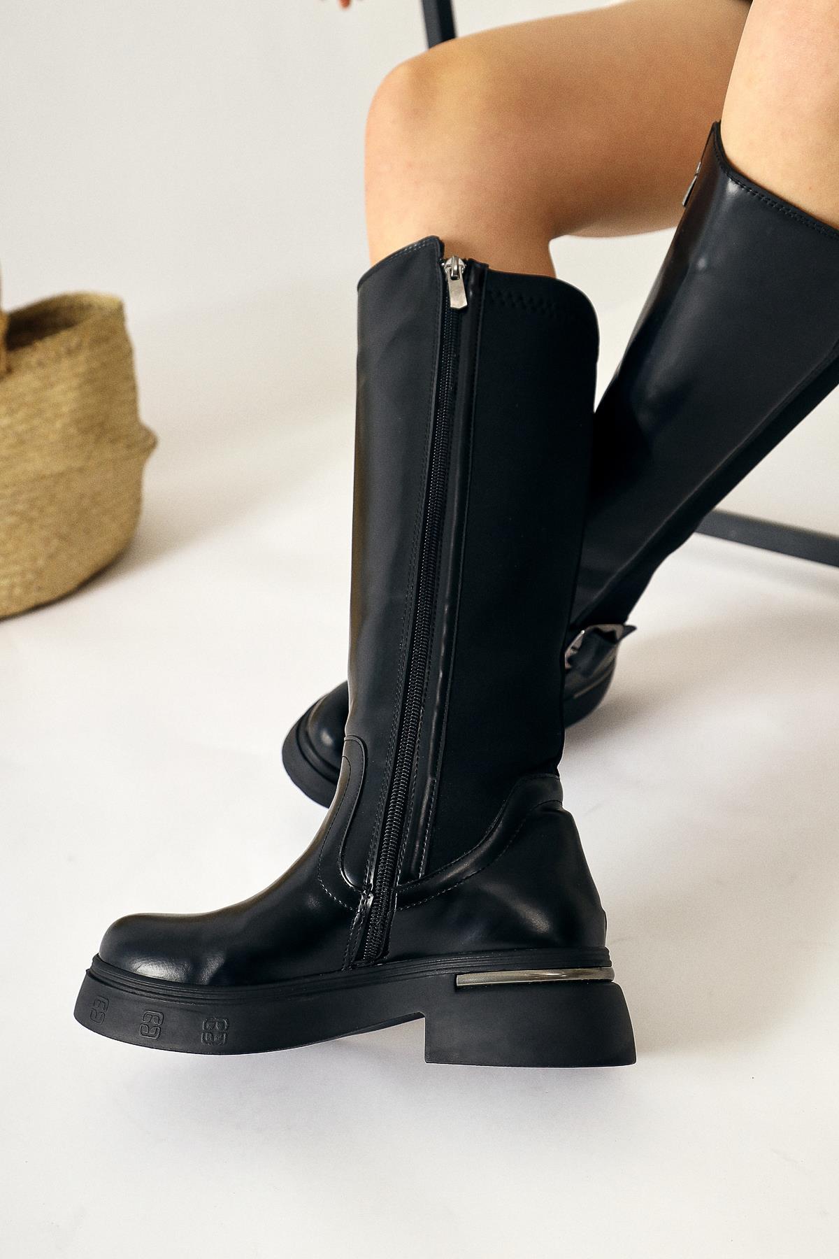 Faria – Schwarz Lack kniehoher Stiefel mit Dalgıç-Stoff-Detail, Schnallen-Detail, Plateau (Damen)