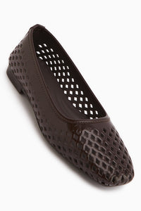 Elisa Braun Laser Cut Quadrat Zehen Damen Ballerinas