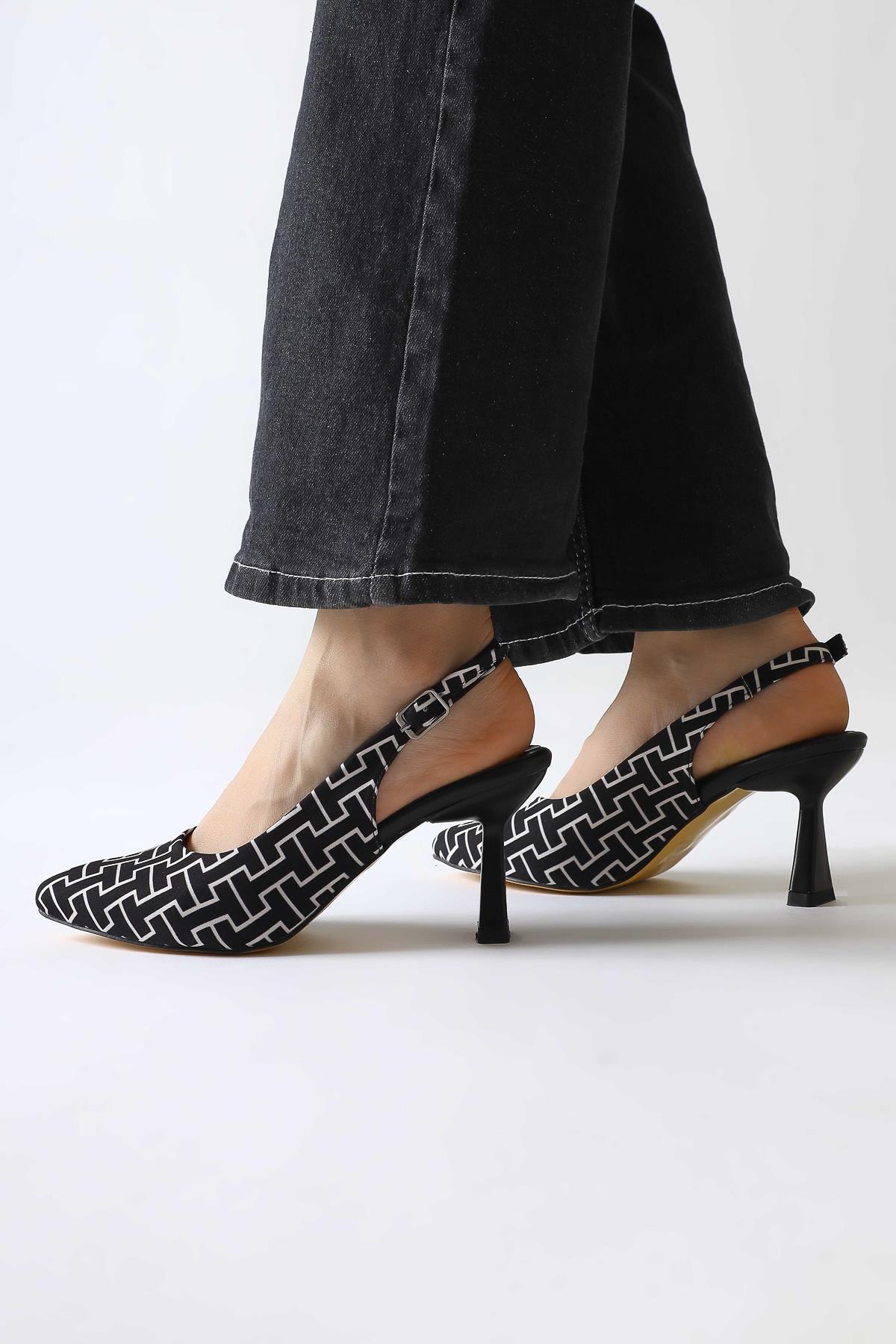 Ernesa Black Geometric Patterned High Heel Shoes