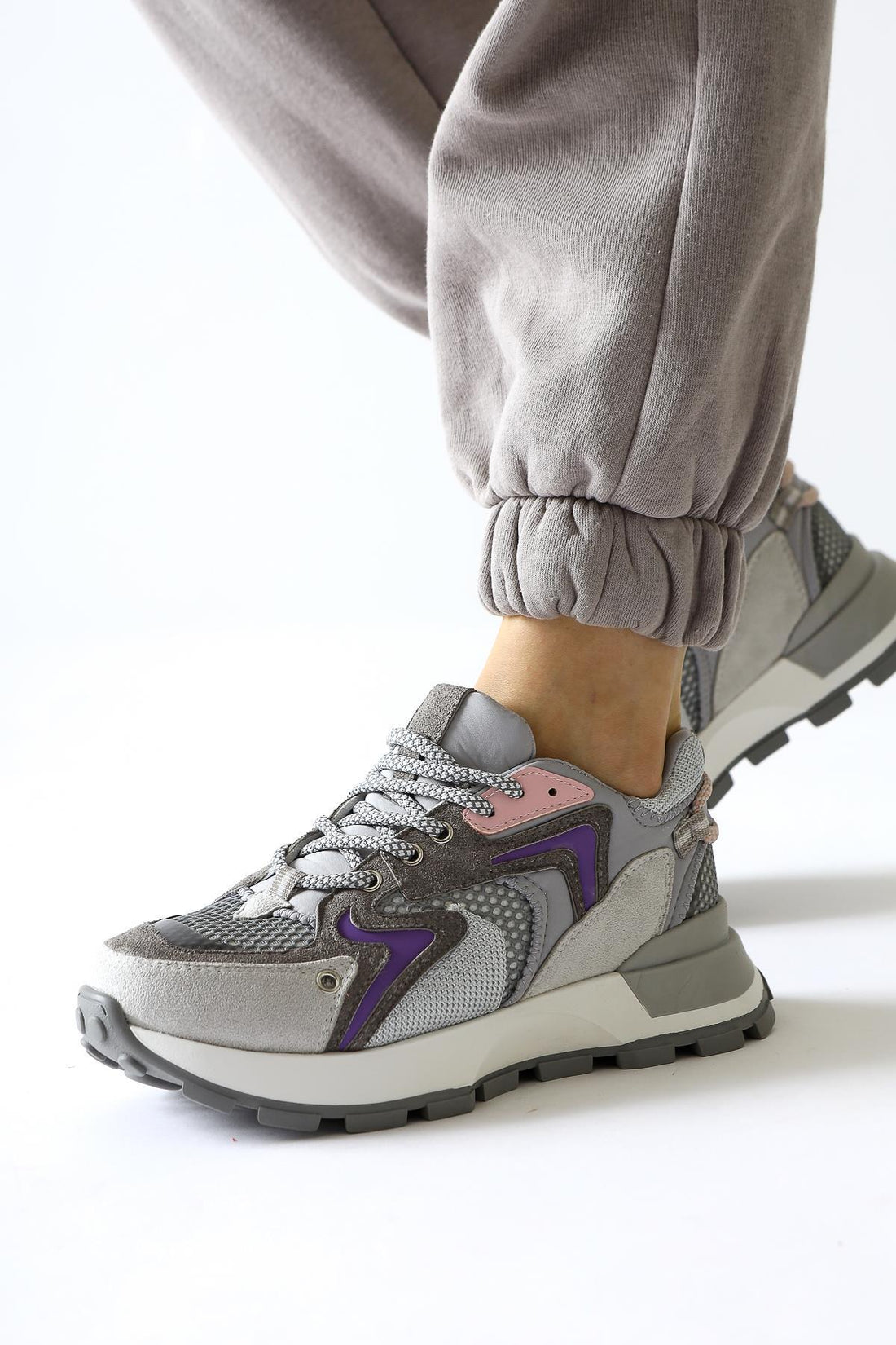 Onella Grau Wildleder Detailierte Schnürsenkel Damen Sneaker