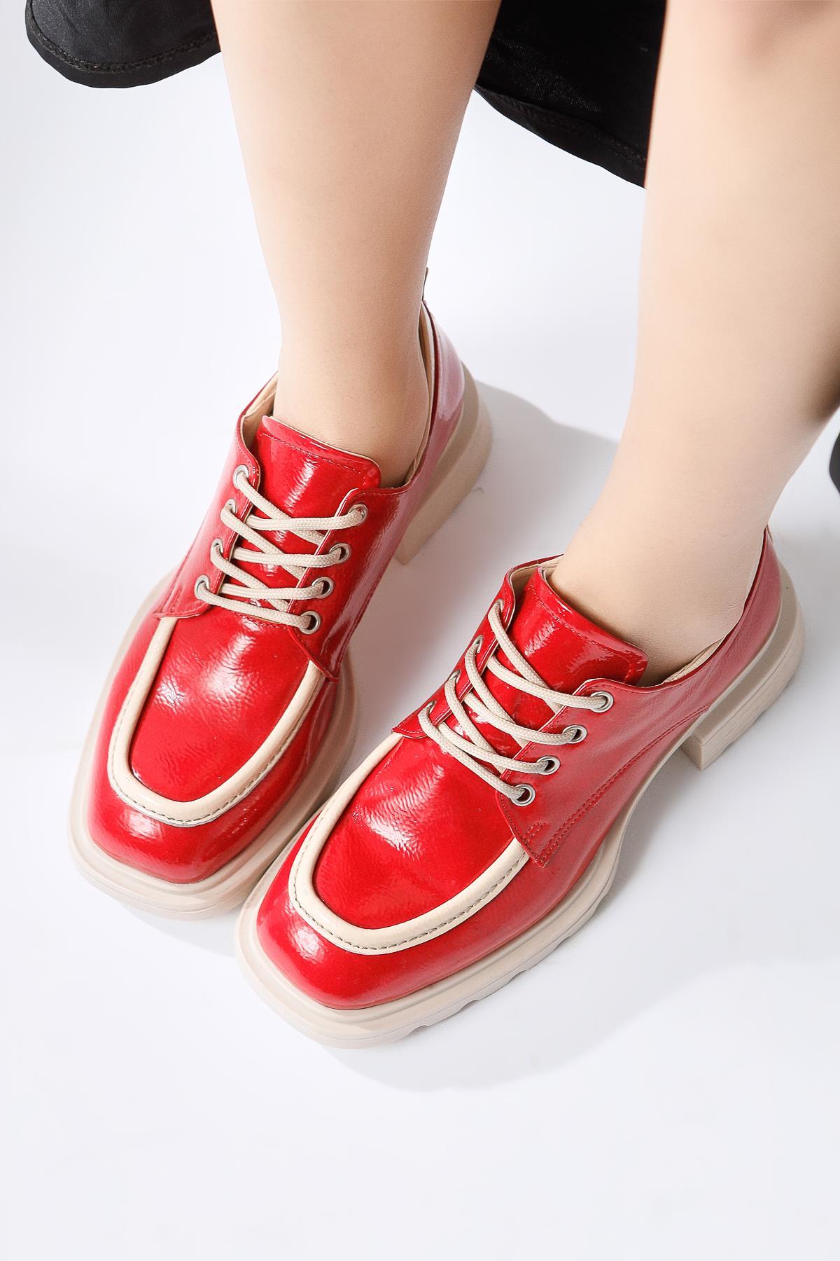 Niven Red Creased Patent Leather Beige Detailed Loafers