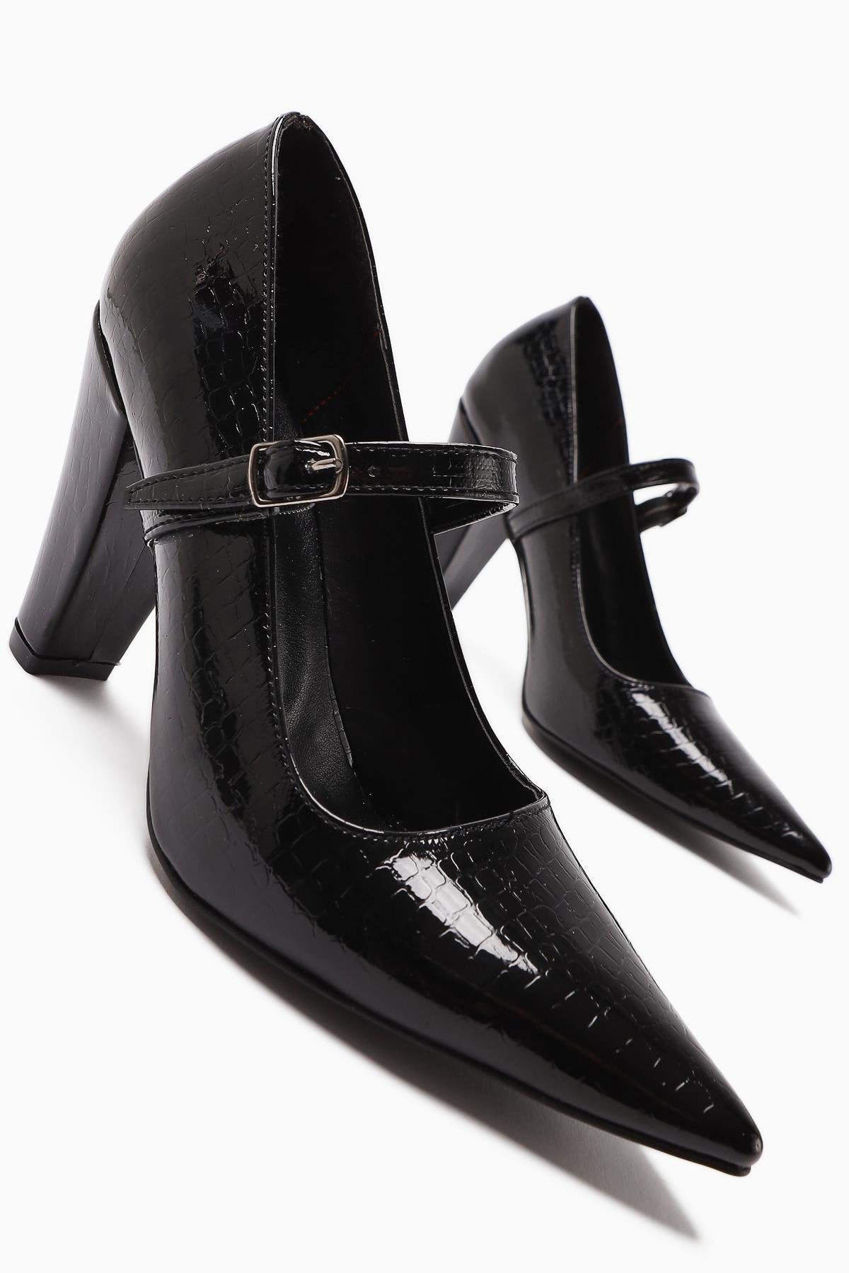 Beate – Schwarz Kroko-Lederoptik-Prägung Schuh mit spitzer Zehenpartie und Absatz (Damen)