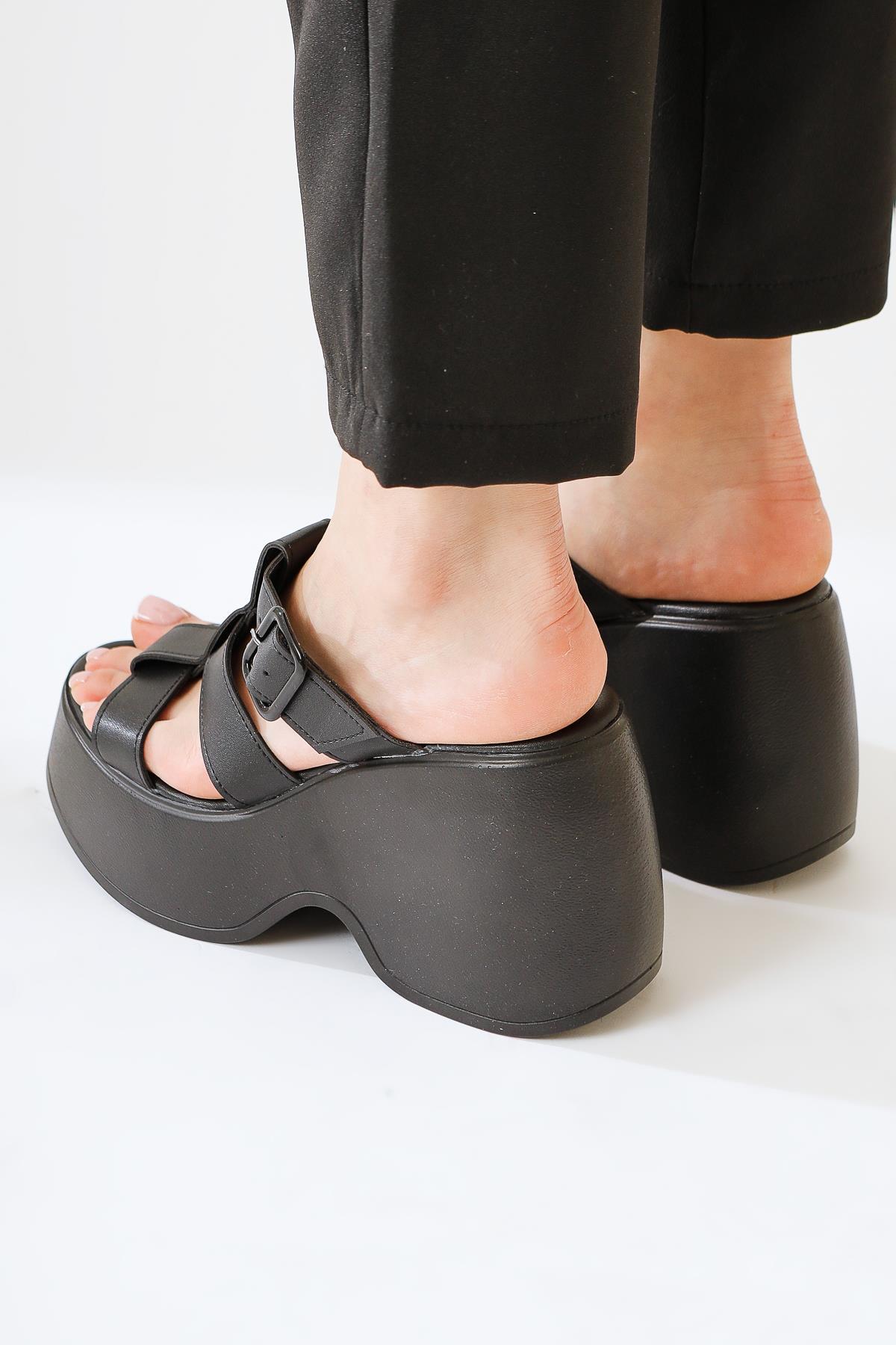 Sangita Black Three-Striped Platform Slippers