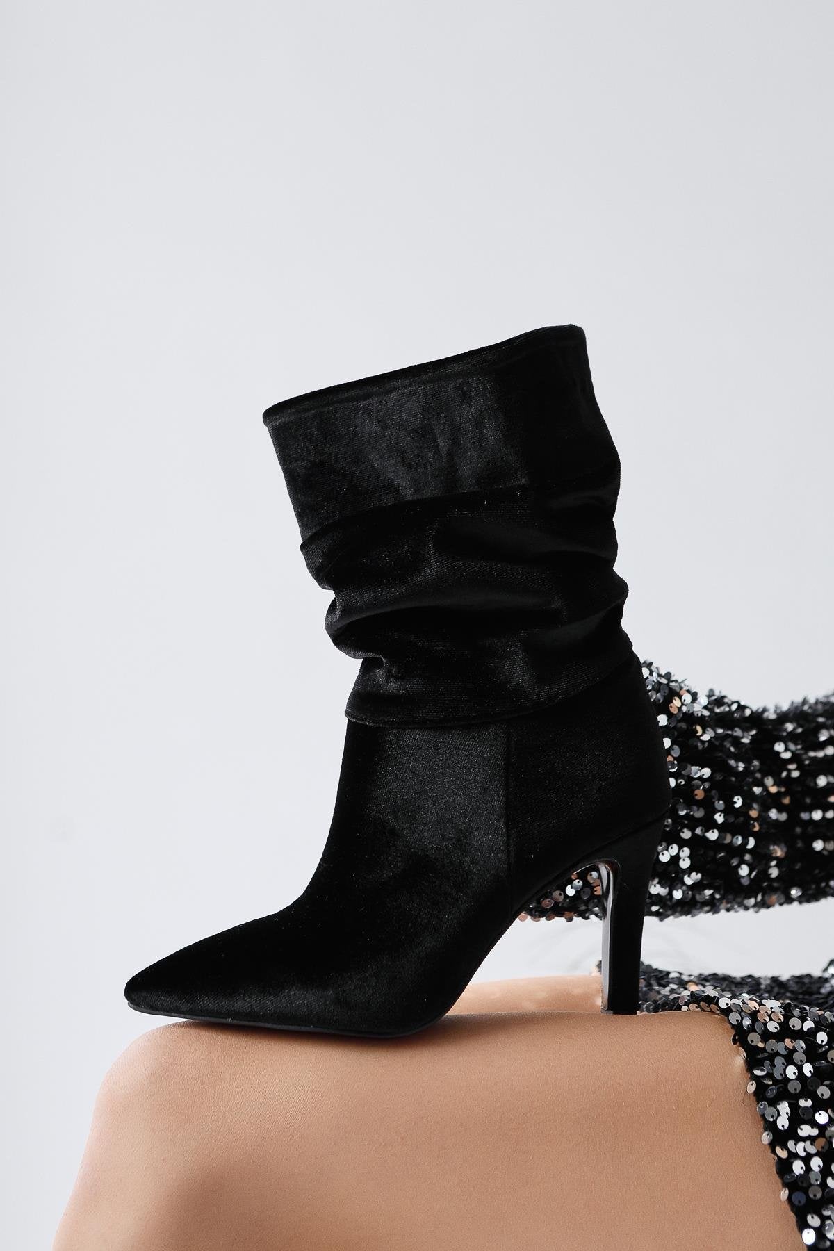 Wilma – Black Velvet Gusseted Slim Heel Boot (Women)