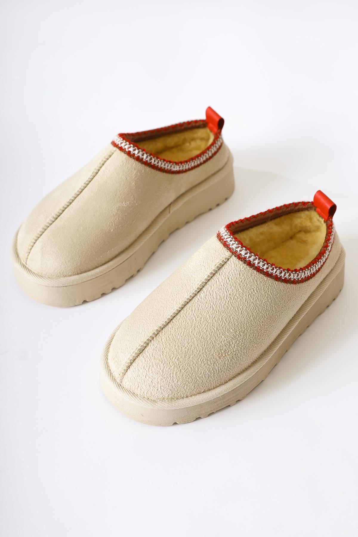 Anne-Liis Beige Wildleder Winter Pantoffel mit Flechtdetail