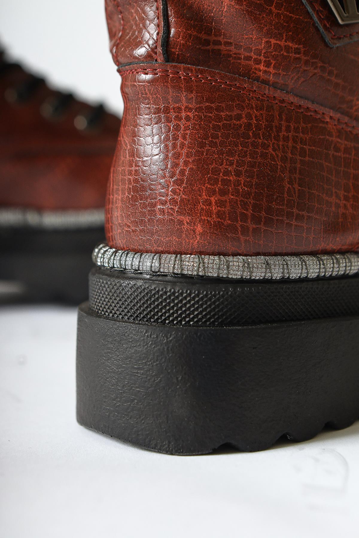 Amona Burgund Glänzender Stein Detail Schnürstiefel