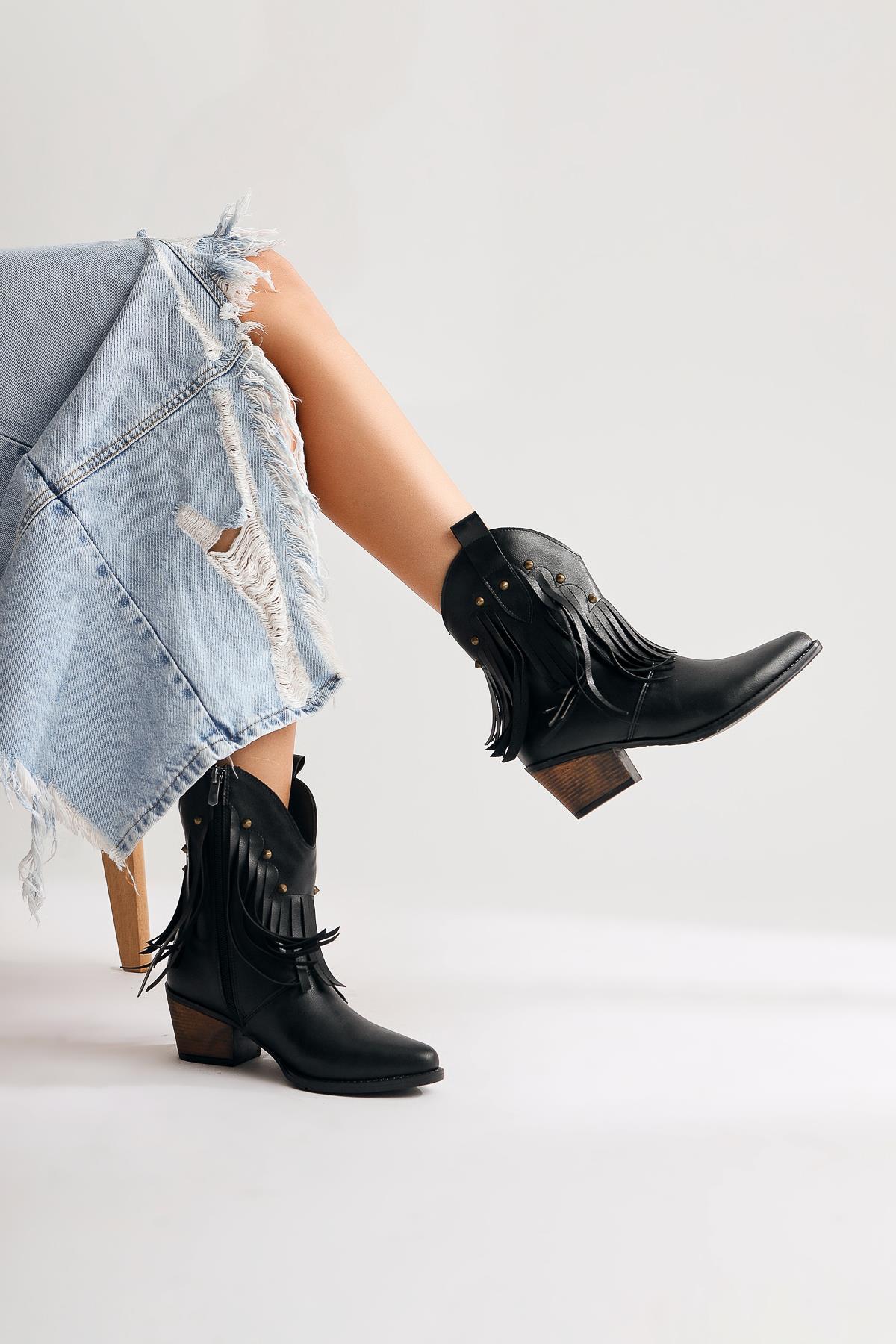 Lillebeth Black Tassel Stud Detail Western Boots