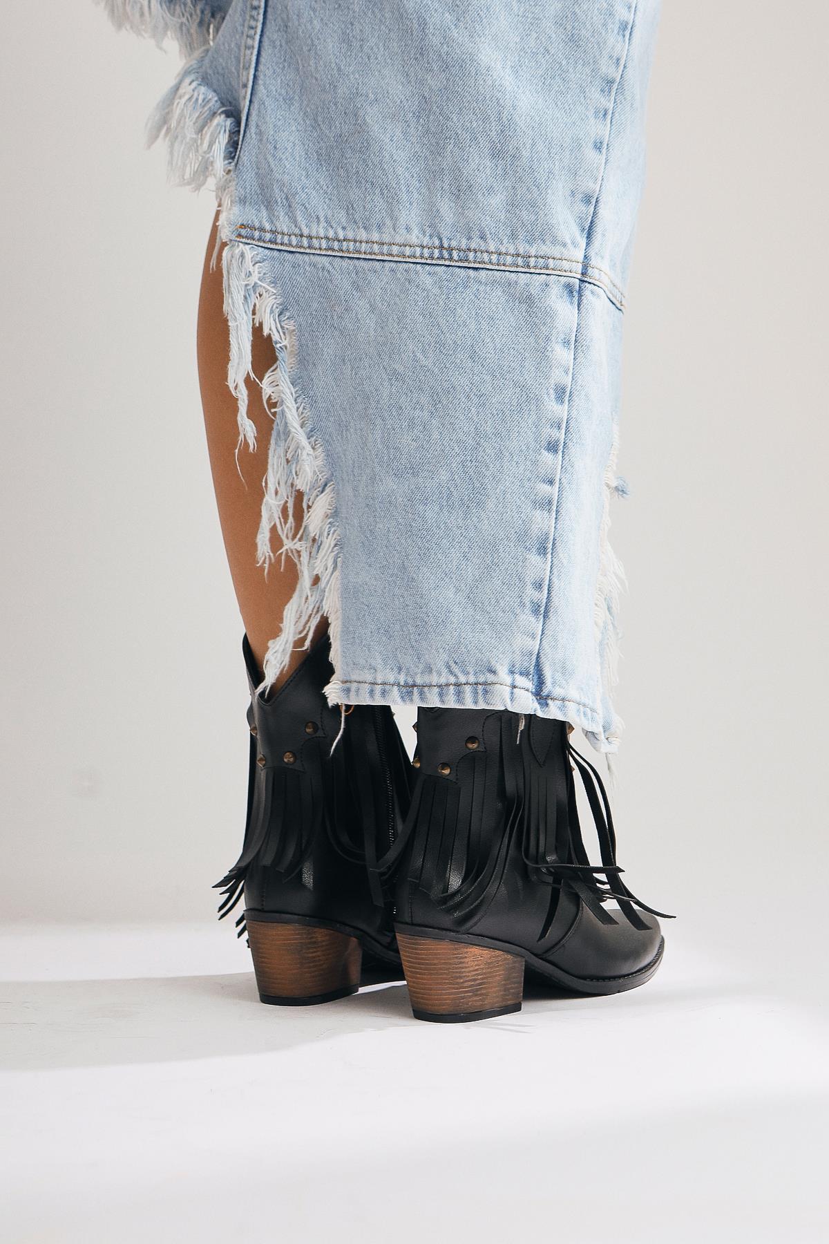 Lillebeth Black Tassel Stud Detail Western Boots