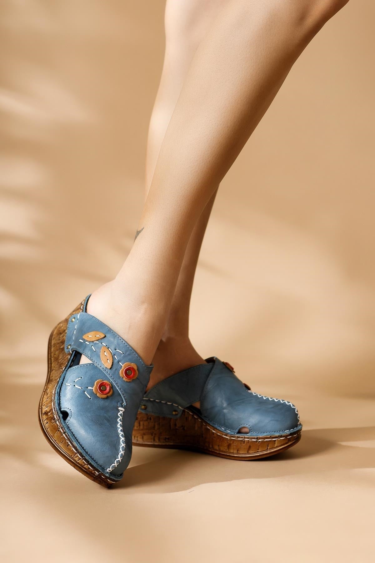 Alto Echtes Leder Komfort Pantoletten mit Distressed Sohle