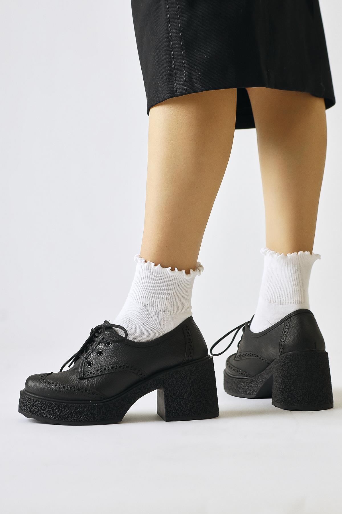 Lenie Schwarz Laser-Schnitt Detail Freizeitschuh